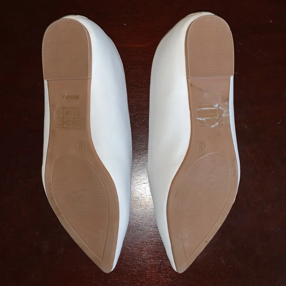 Flats - Picture 3 of 3